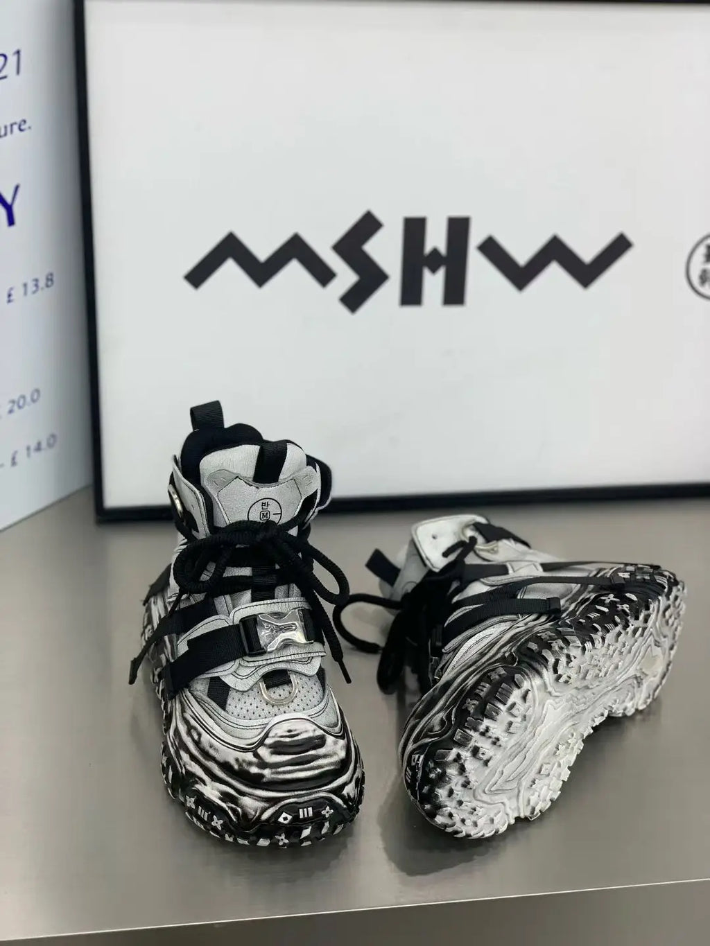 Custom Design High-Top Tactical Buckle Bread Shoes Heavy Industrial RTS Private Label Sneakers