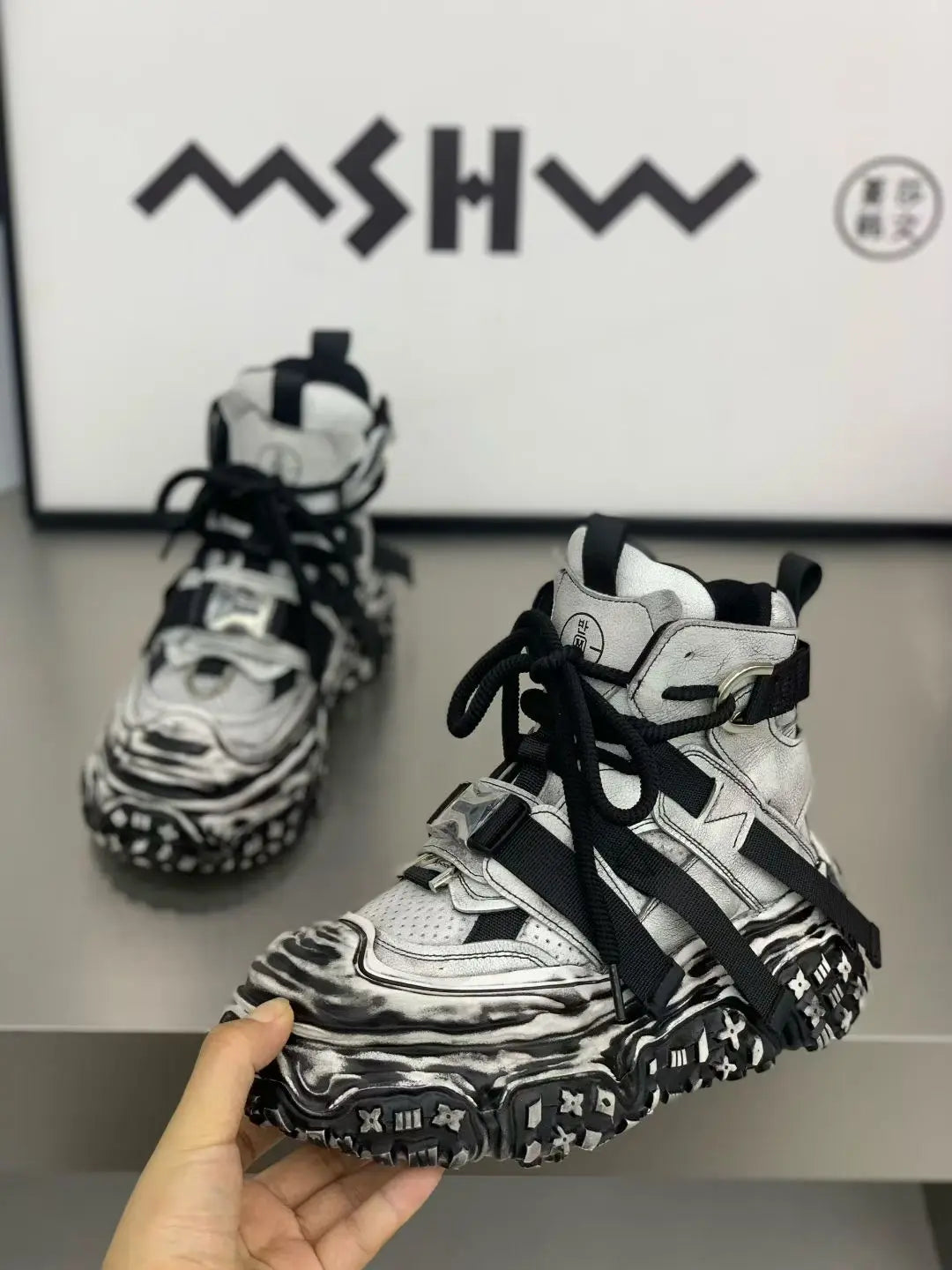 Custom Design High-Top Tactical Buckle Bread Shoes Heavy Industrial RTS Private Label Sneakers